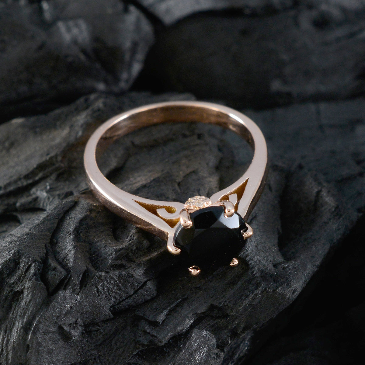 Sakura Black Solitaire Ring for Women Elegant Jewelry