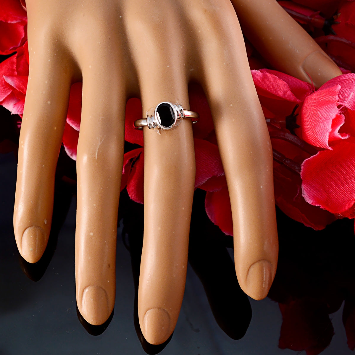 Meera Black Solitaire Ring with Elegant Silver Band