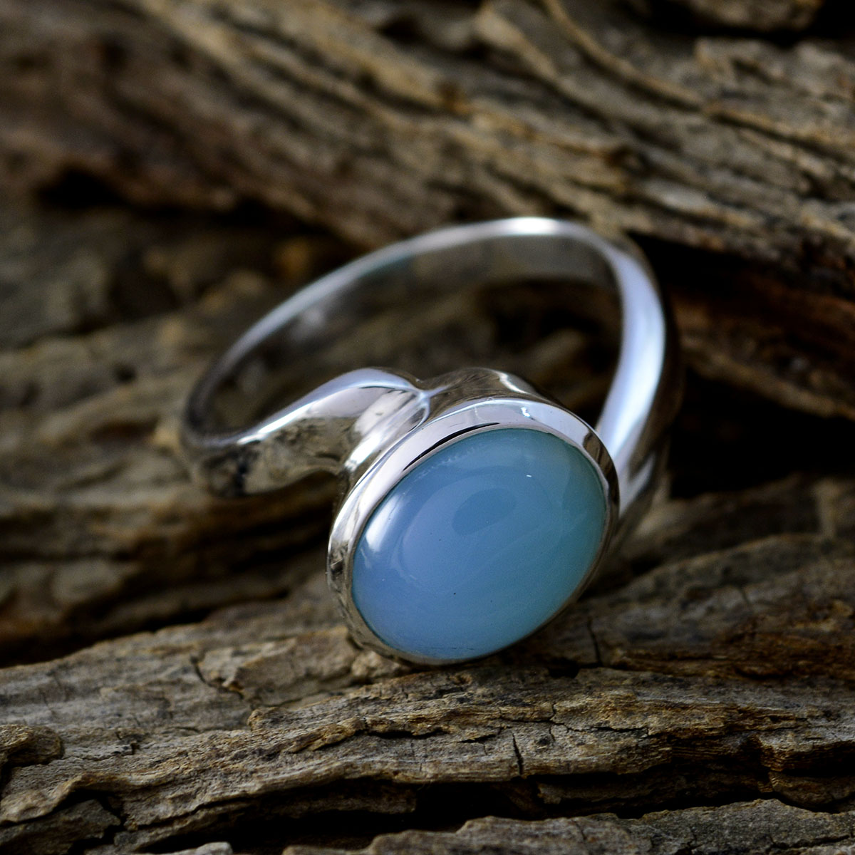 Amanda Blue Solitaire Ring India with Elegant Gemstone