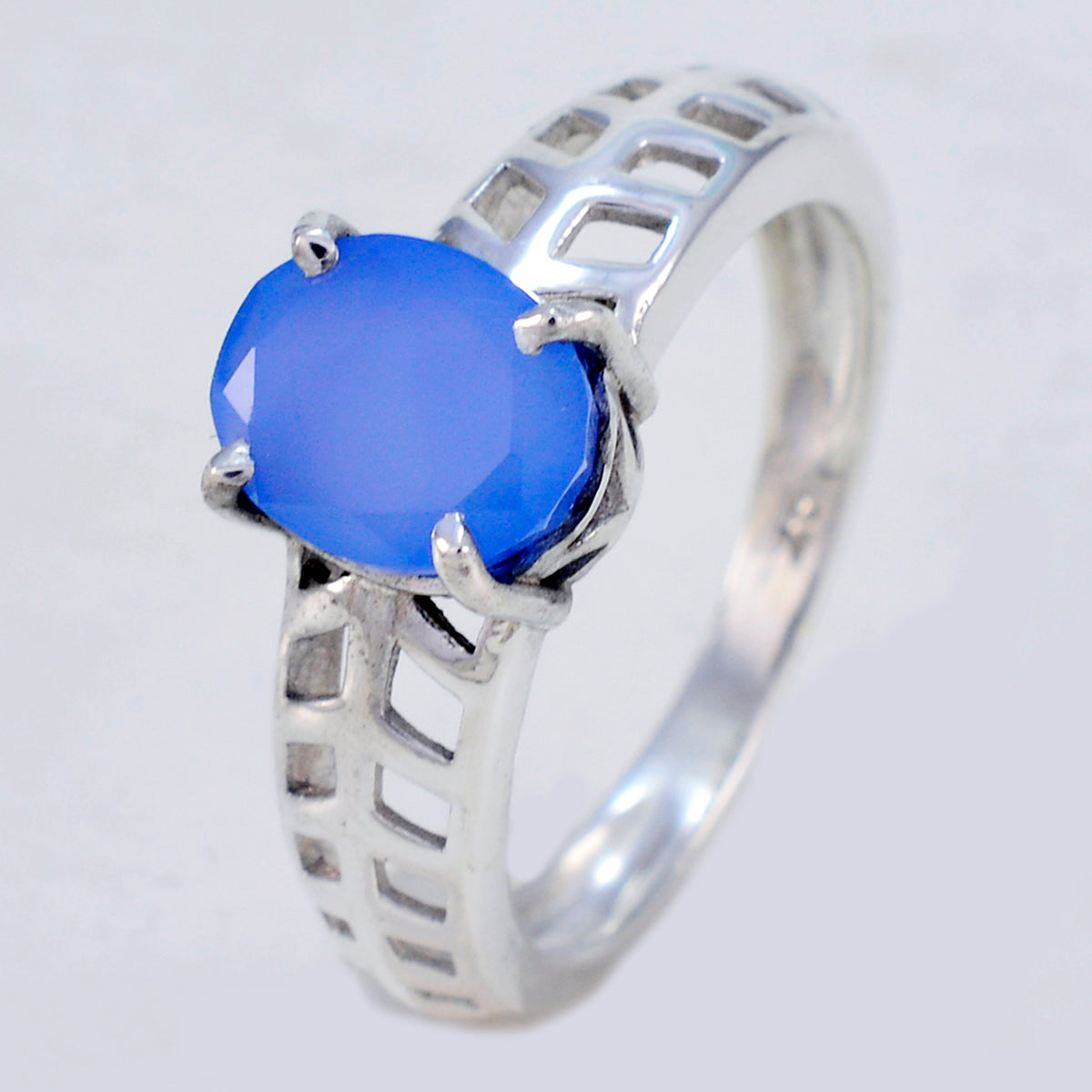 Putri Contemporary Blue Solitaire Ring