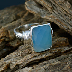 Florencia Signet Blue Solitaire Ring