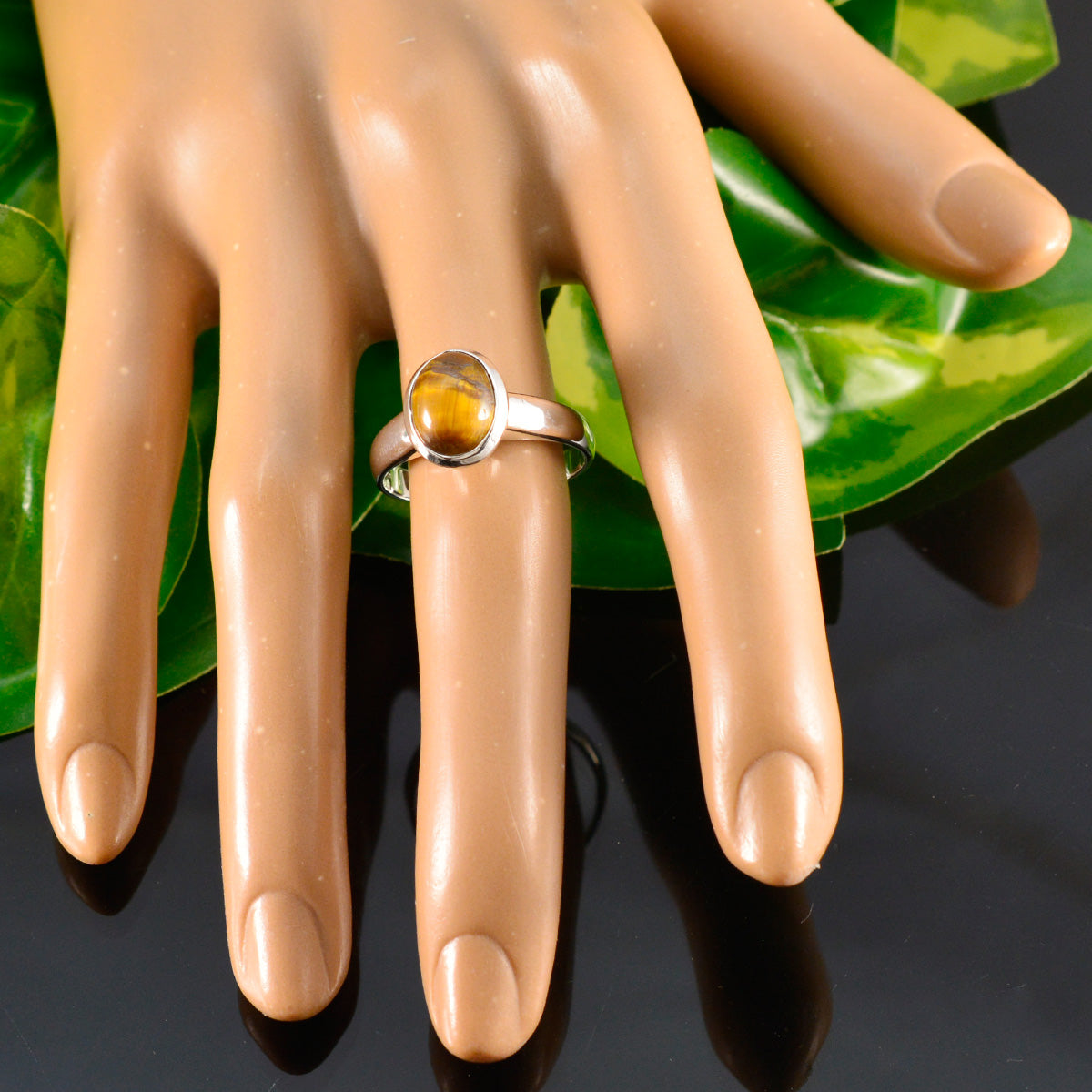 Lucia Glamorous Brown Solitaire Ring