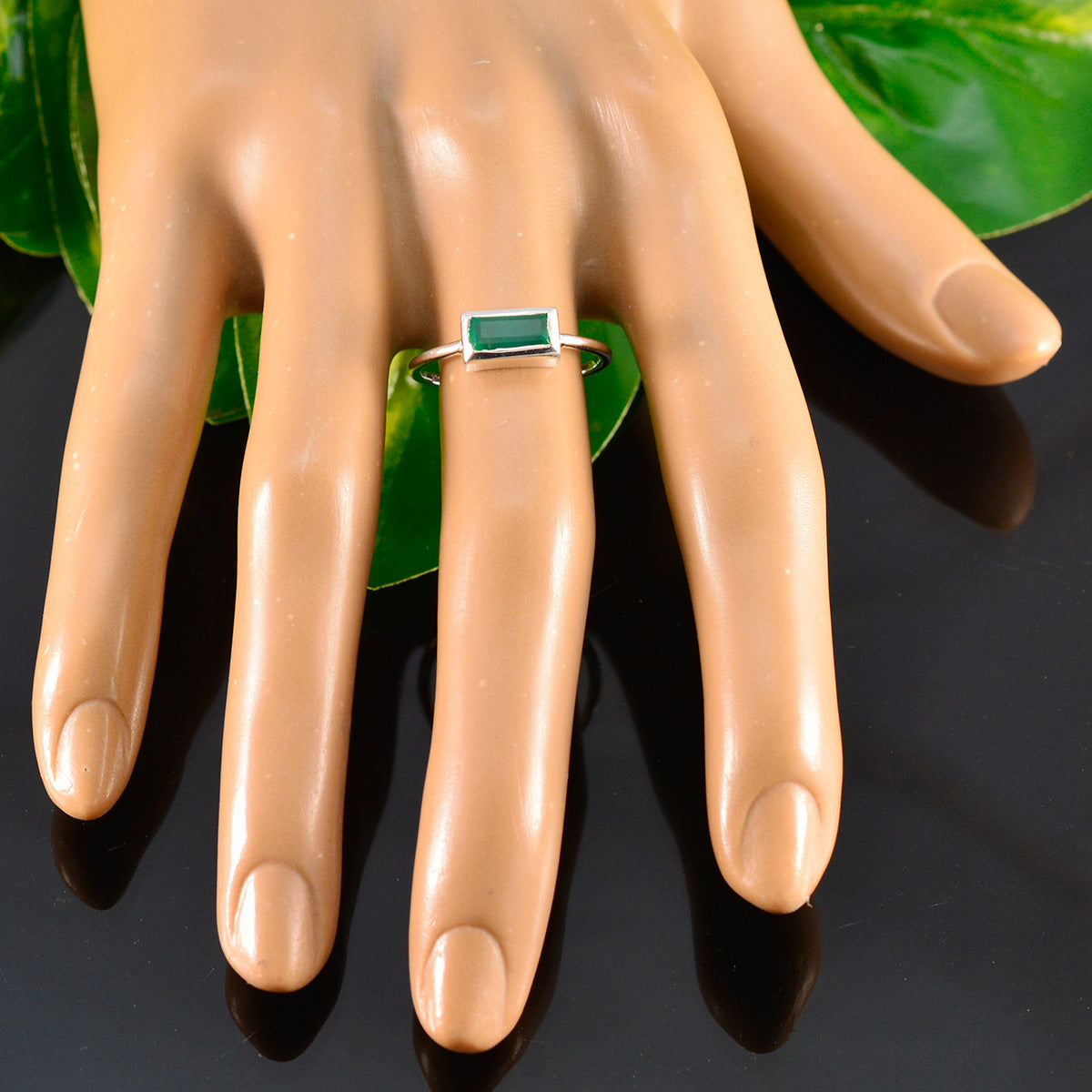 Ivy Green Solitaire Ring Elegant Silver Gemstone