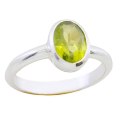 Liyana Green Solitaire Ring Elegant Gemstone Band