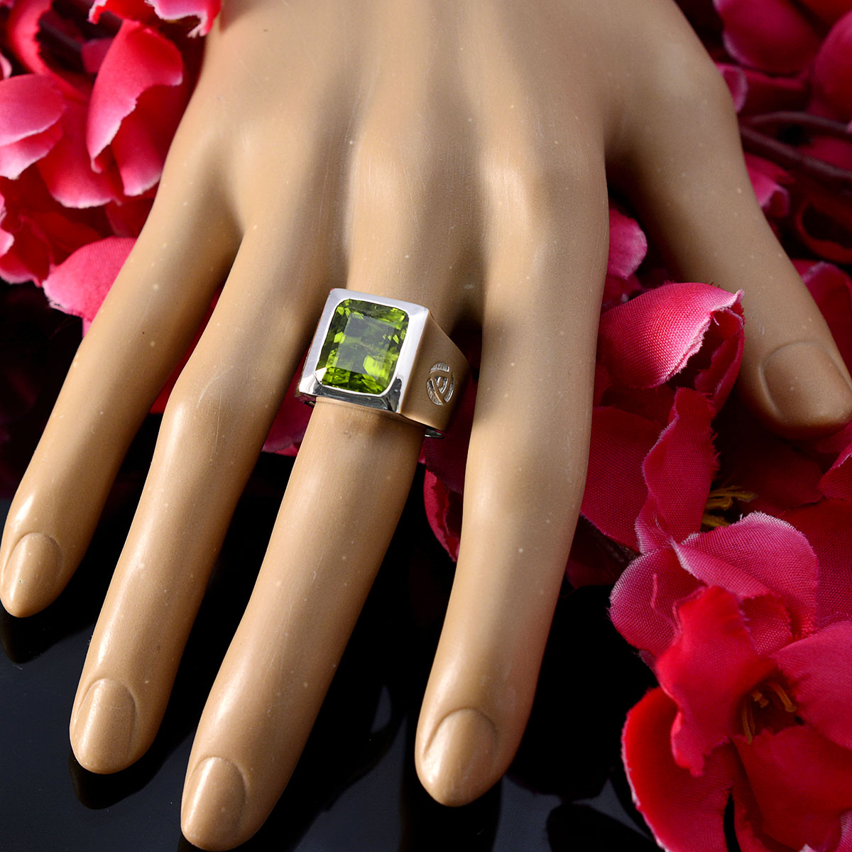 Bruna Green Solitaire Ring Sterling Silver Square Gem