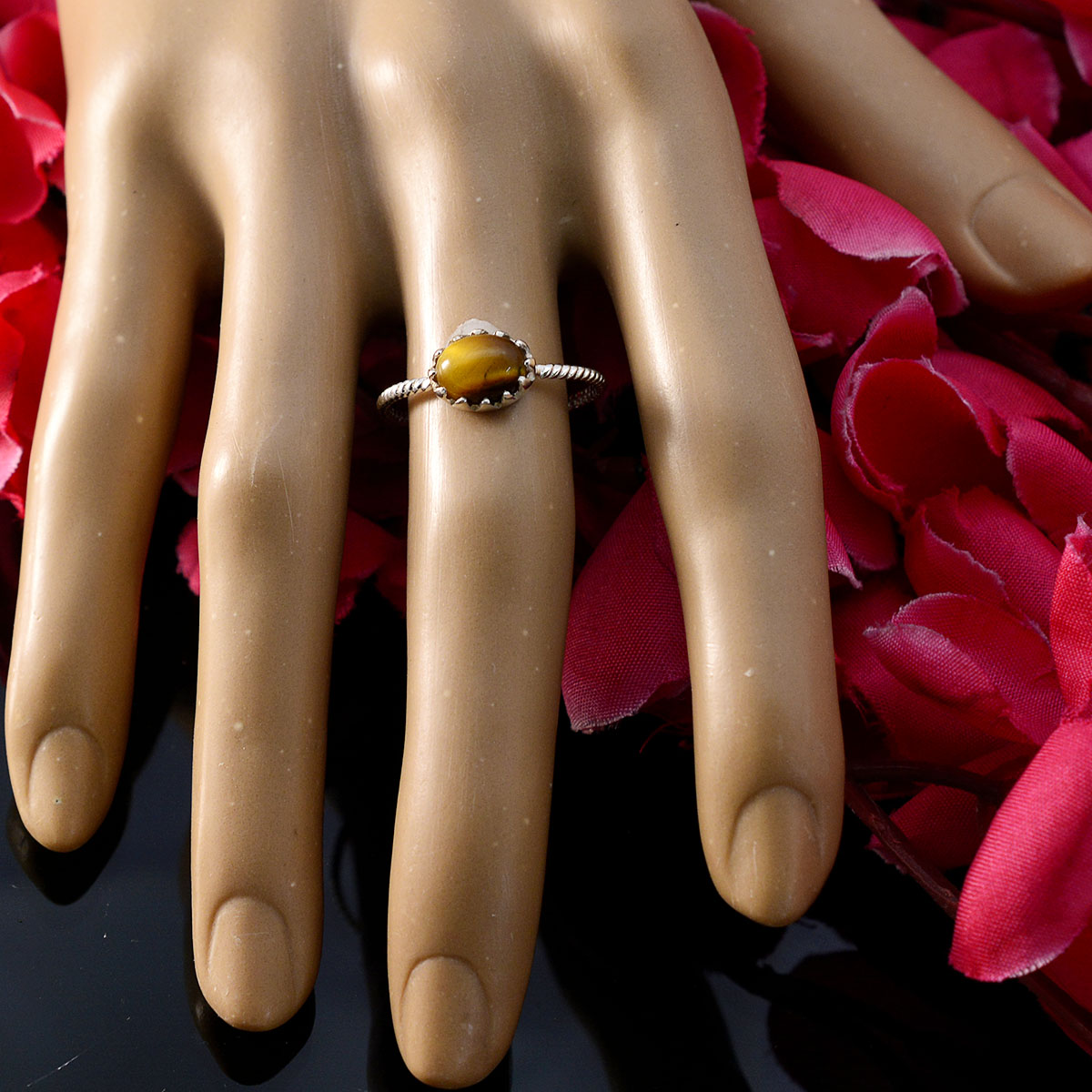 Hua Elegant Brown Solitaire Ring with Sterling Silver