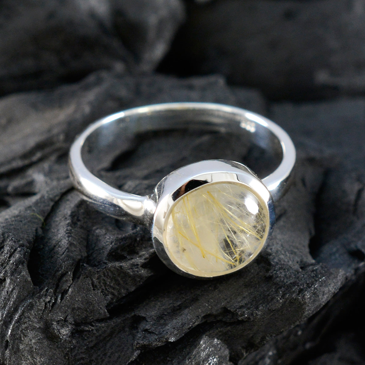 Genesis Sophisticated Golden Solitaire Ring