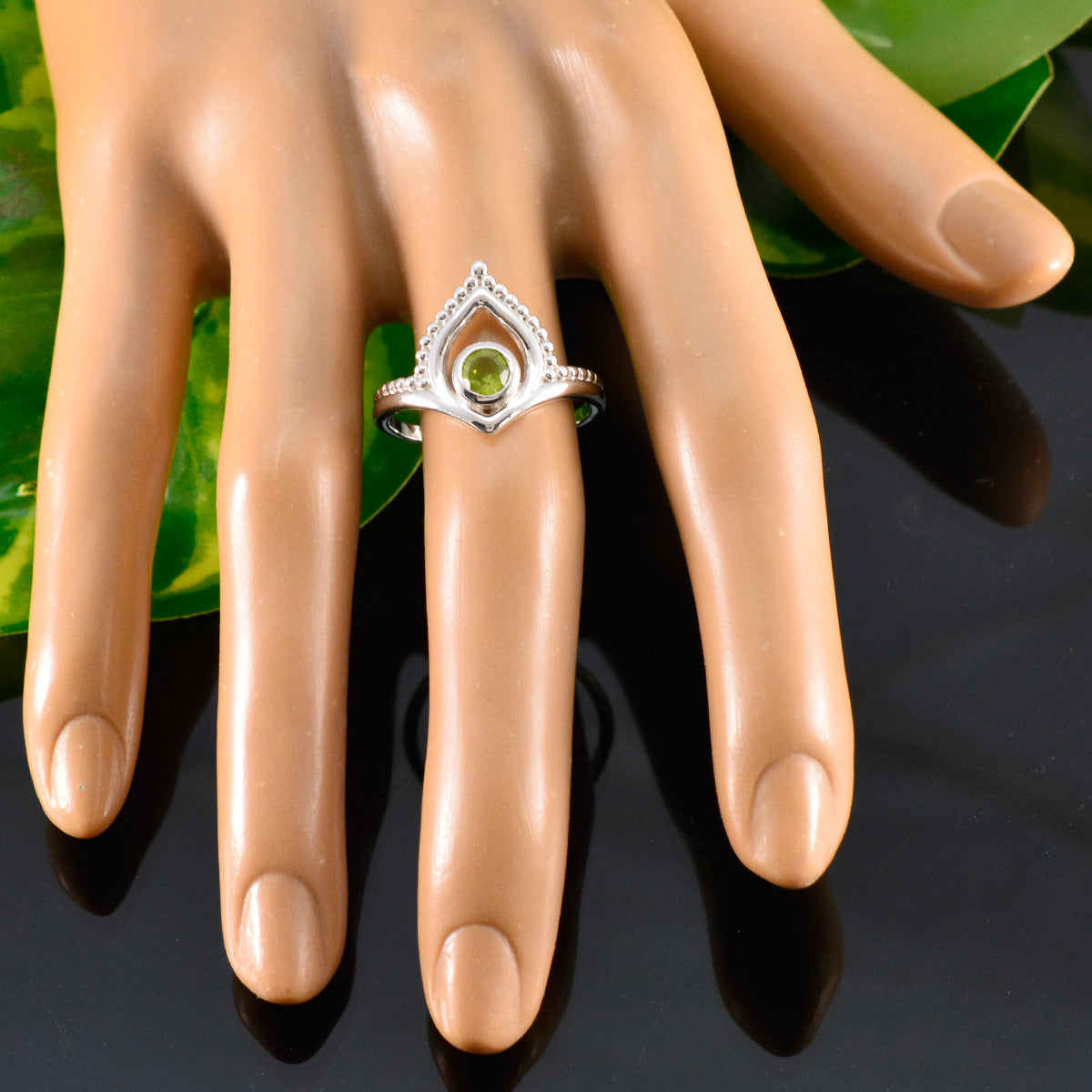 Eun-ji Stylish Green Solitaire Ring with Silver Detail