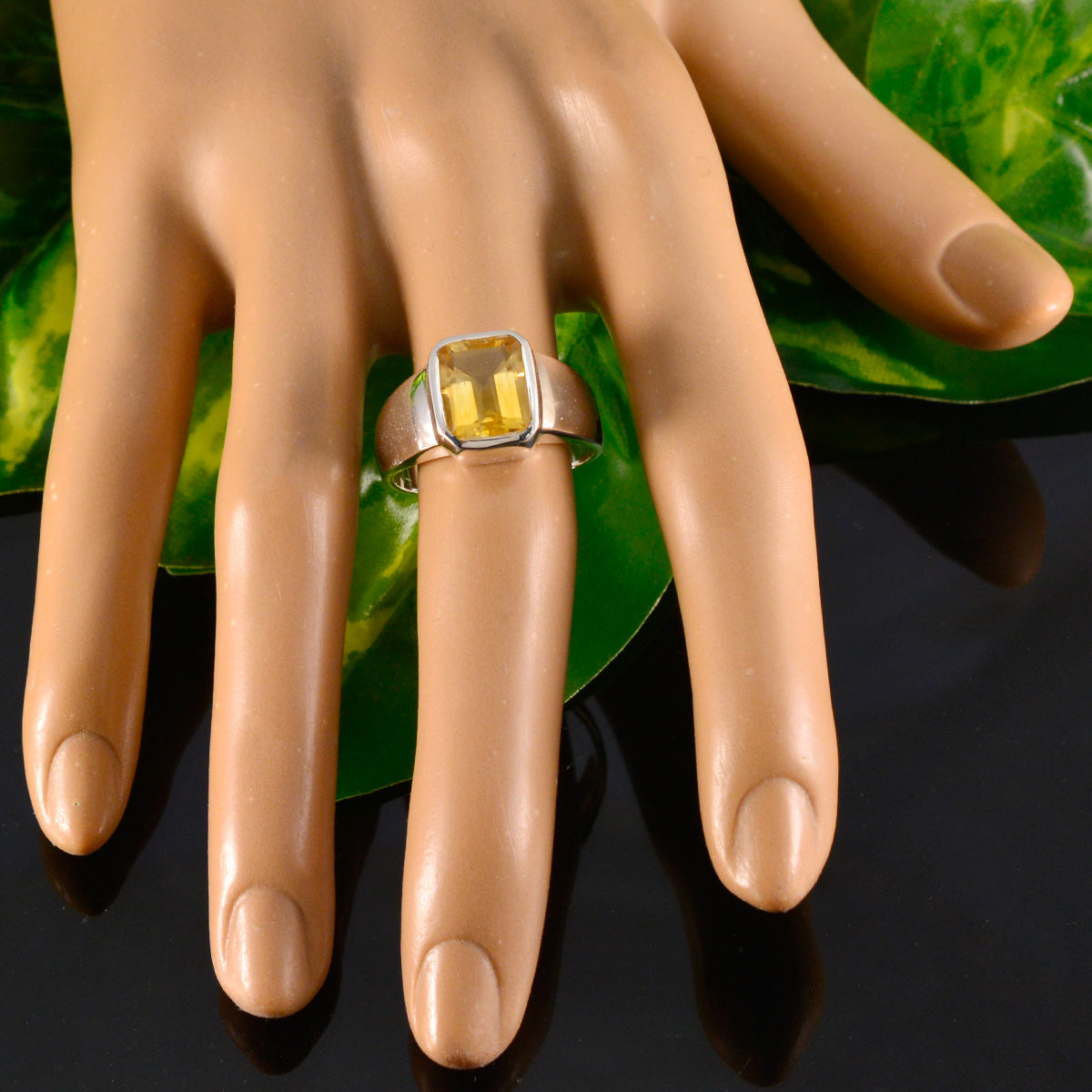 Clara Modern Yellow Solitaire Ring with Gemstone