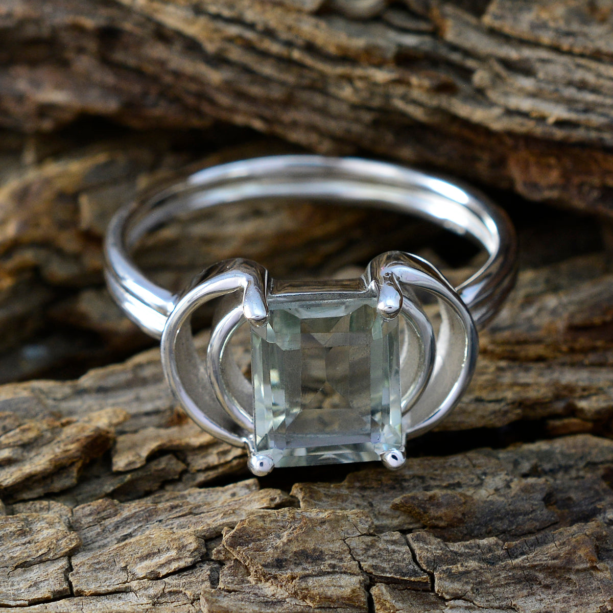 Ananya Trendy Light Green Solitaire Ring