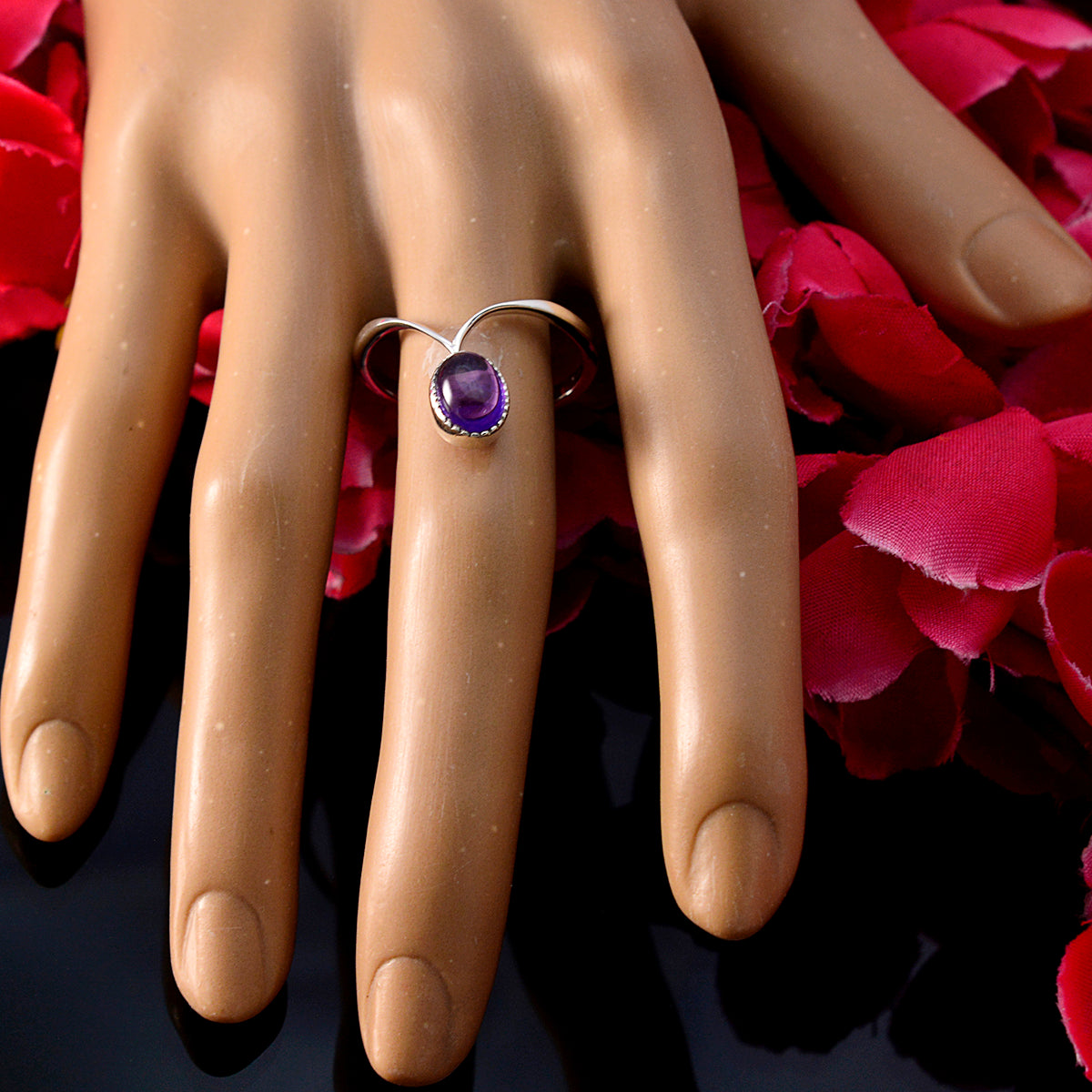 Yasmine Luxurious Purple Solitaire Ring