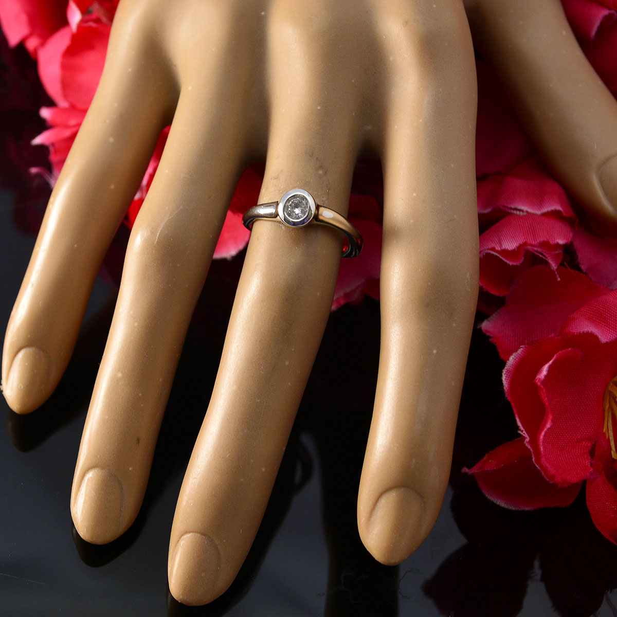 Meera Feminine White Solitaire Ring