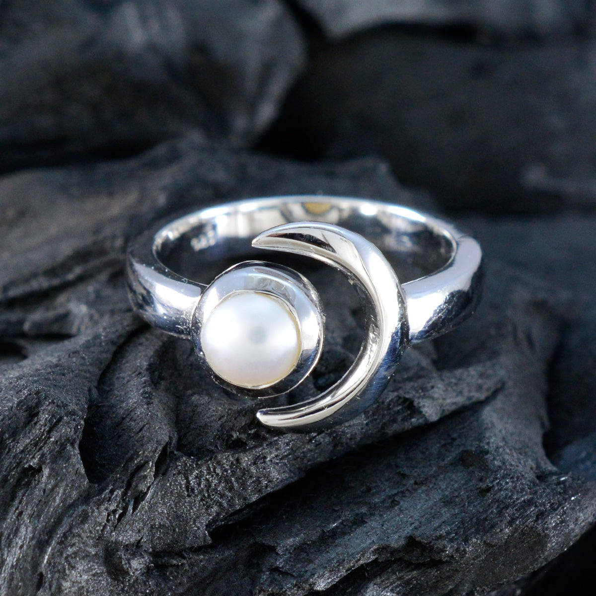 Lucy Moon Sun Solitaire Ring with Pearl Accent