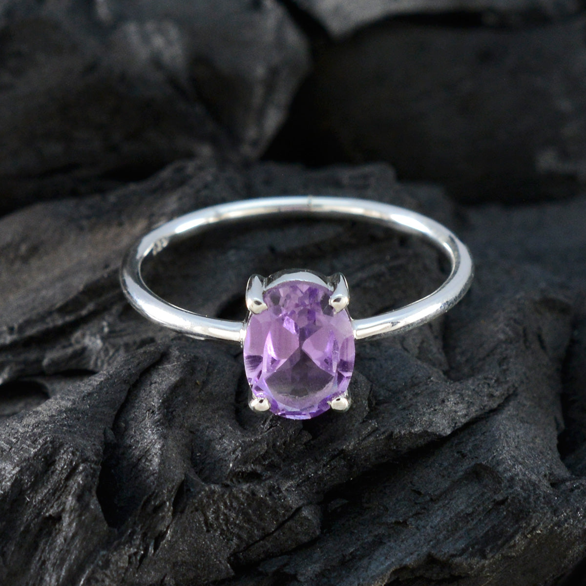 Nora Purple Solitaire Ring with Oval Amethyst Gemstone