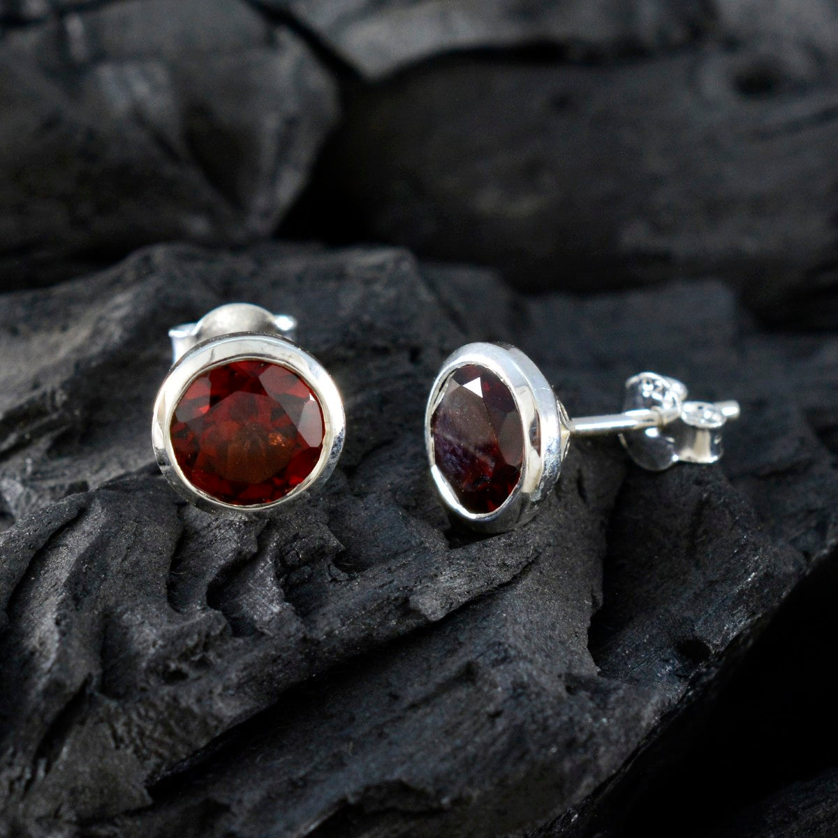 Lourdes Red Solitaire Stud Earrings for Glam Look