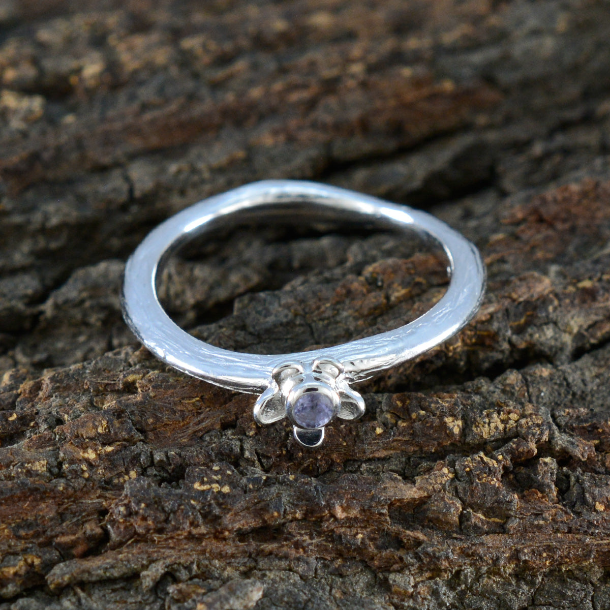 Natcha Romantic Blue Solitaire Ring