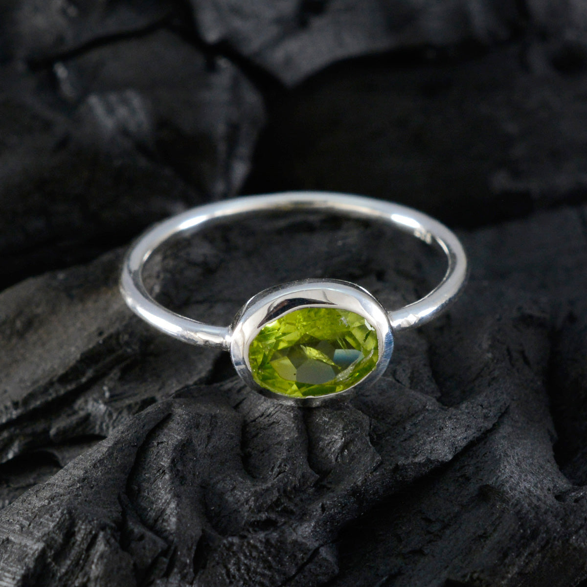 Ayesha Romantic Green Solitaire Ring