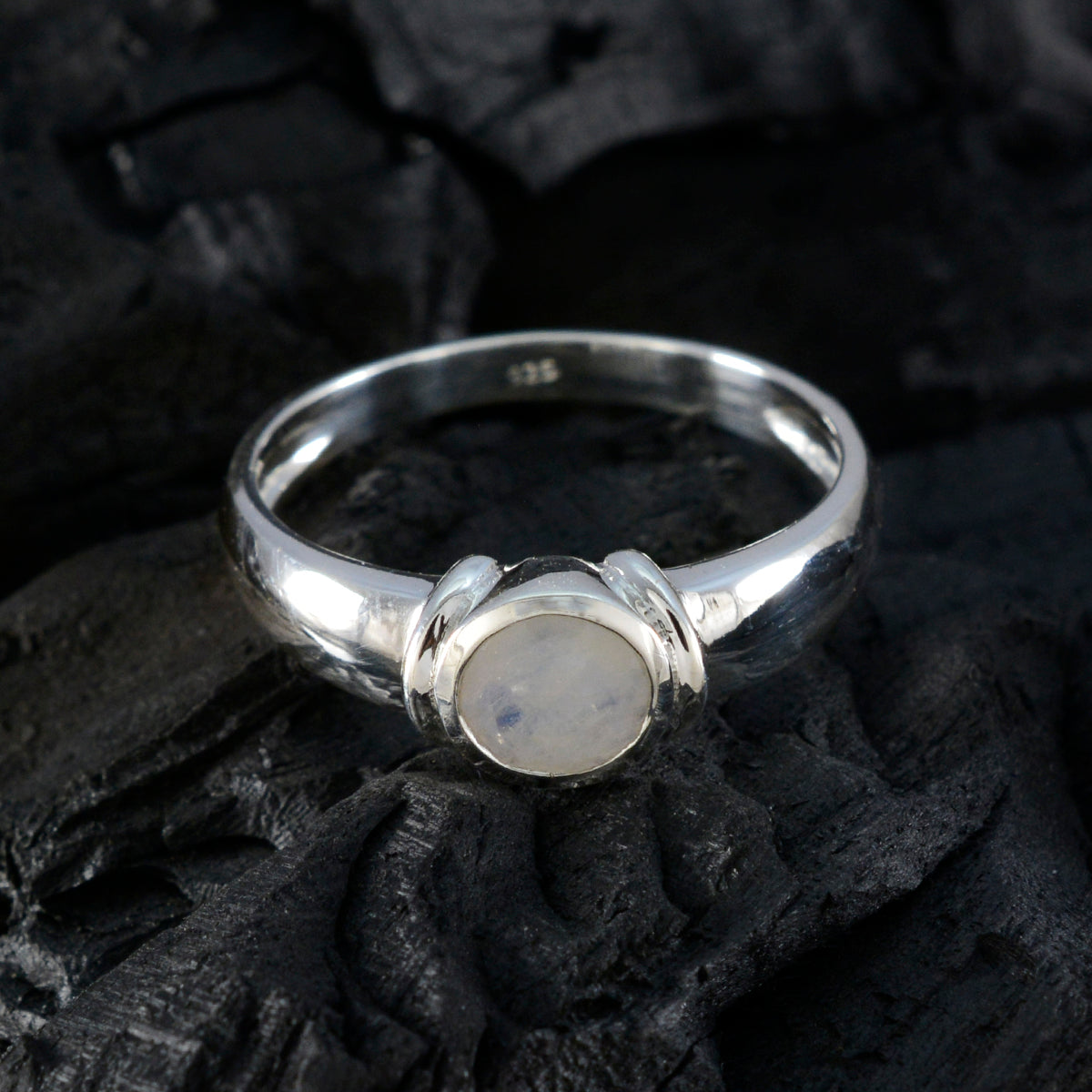 Claire Romantic White Solitaire Ring