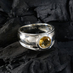 Pauline Romantic Yellow Solitaire Ring
