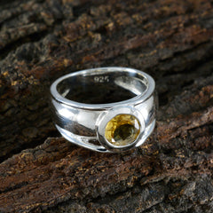 Pauline Romantic Yellow Solitaire Ring