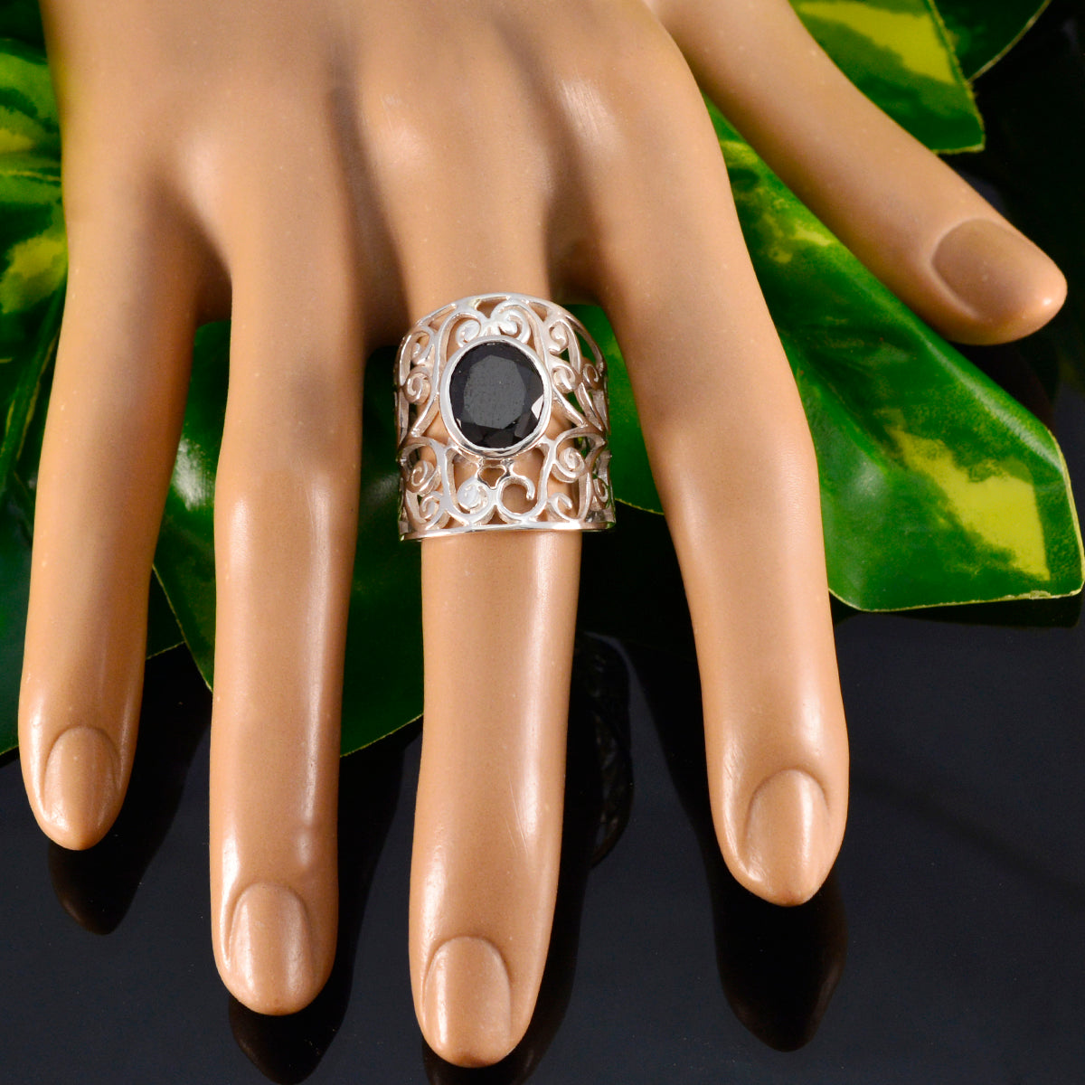 Rosa Filigree Red Solitaire Ring - Elegant Fashion Jewelry