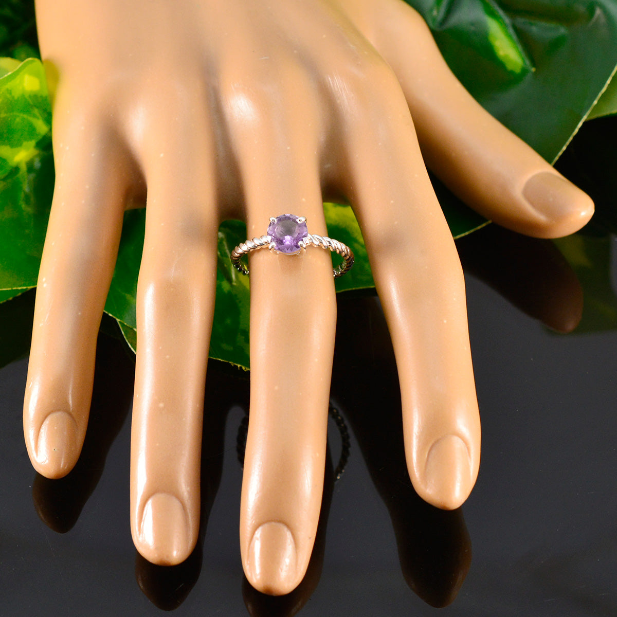 Saanvi Feminine Purple Solitaire Ring