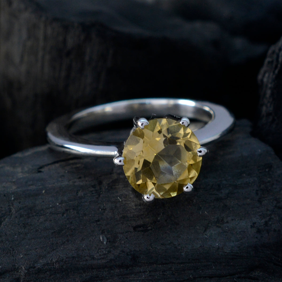 Natcha Trendy Yellow Solitaire Ring