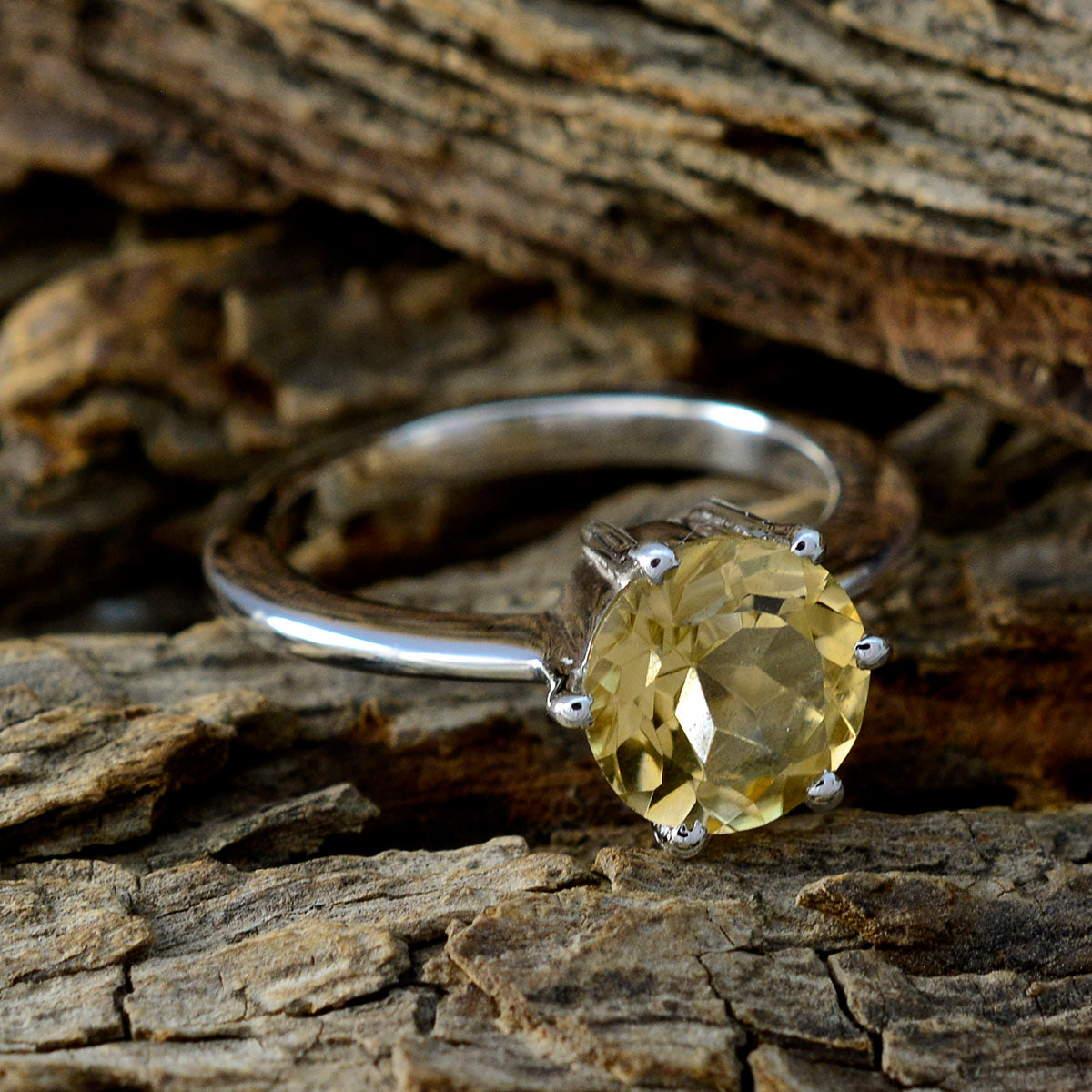Natcha Trendy Yellow Solitaire Ring