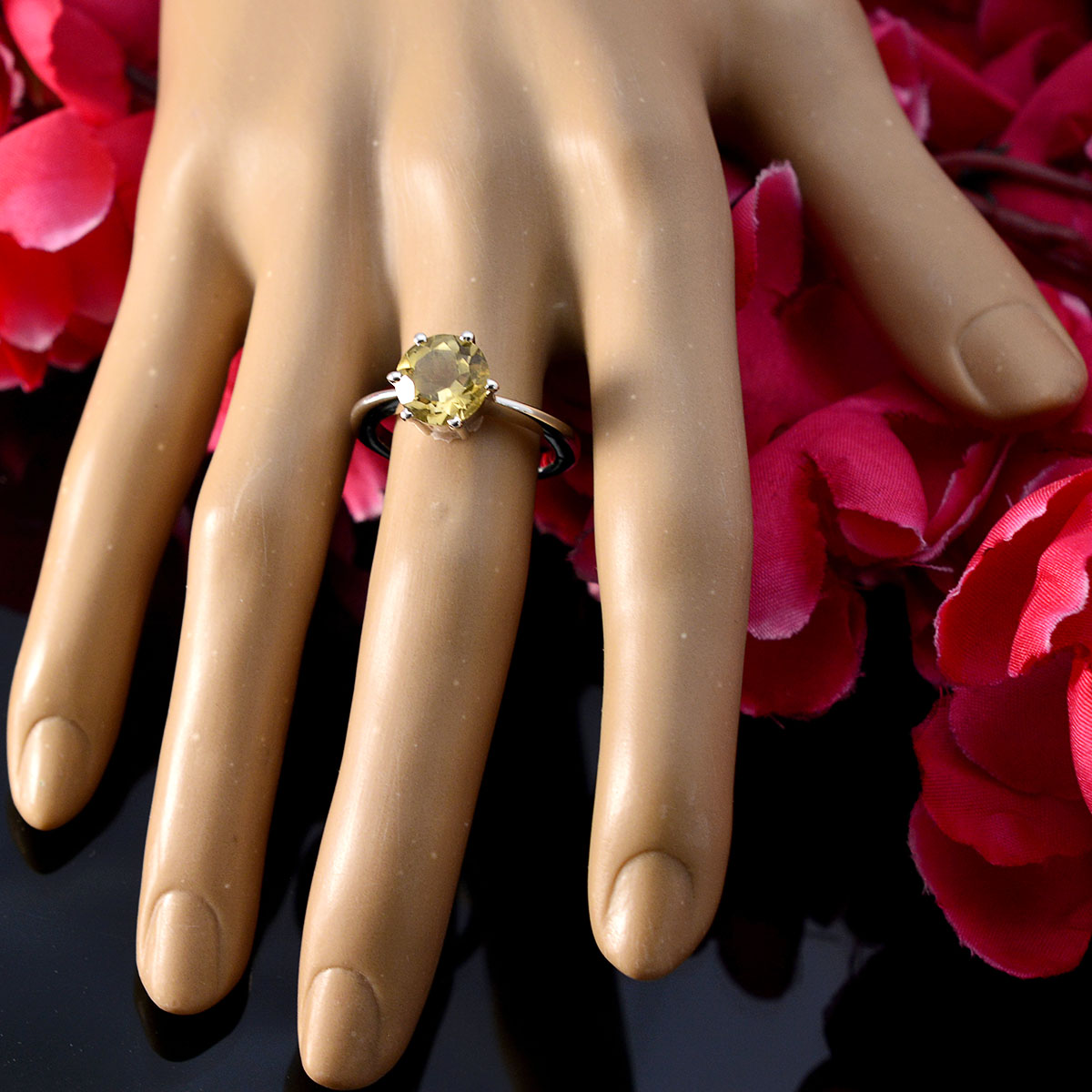Natcha Trendy Yellow Solitaire Ring