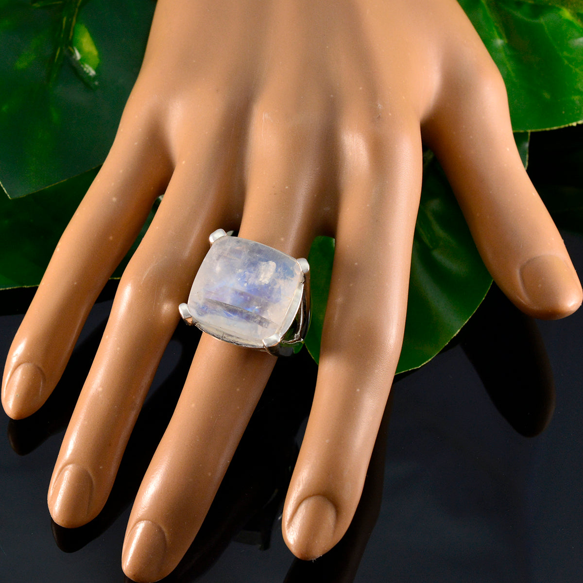 Hannah Vintage White Solitaire Ring