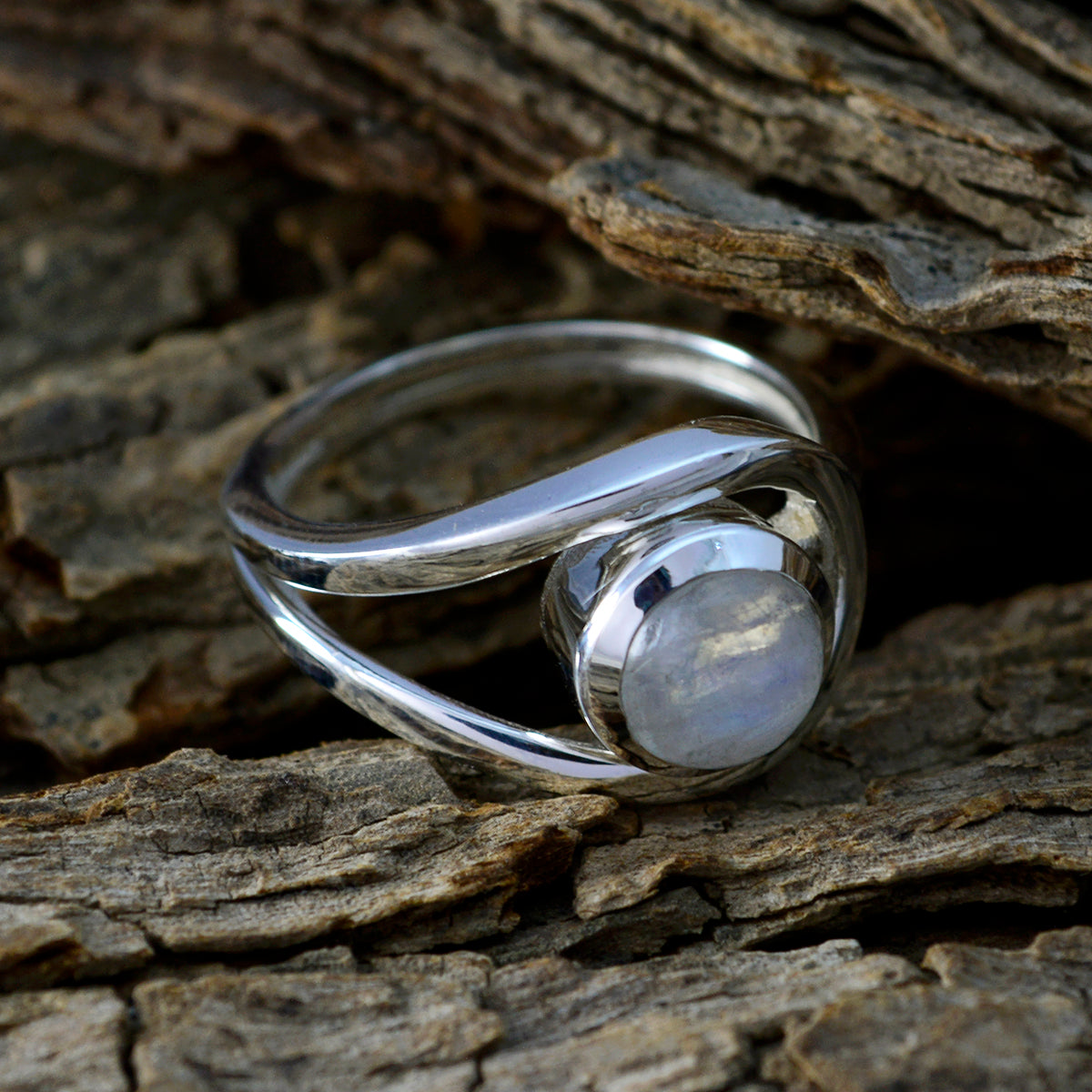 Dewi White Gemstone Ring with Elegant Silver Design