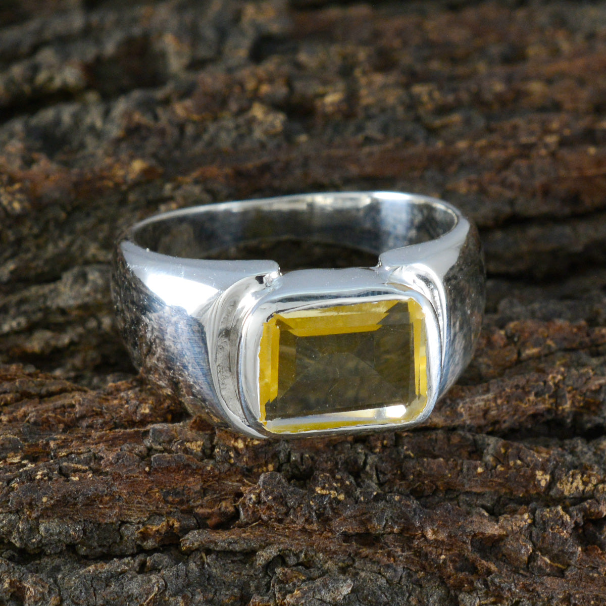 Fernanda Contemporary Yellow Solitaire Ring