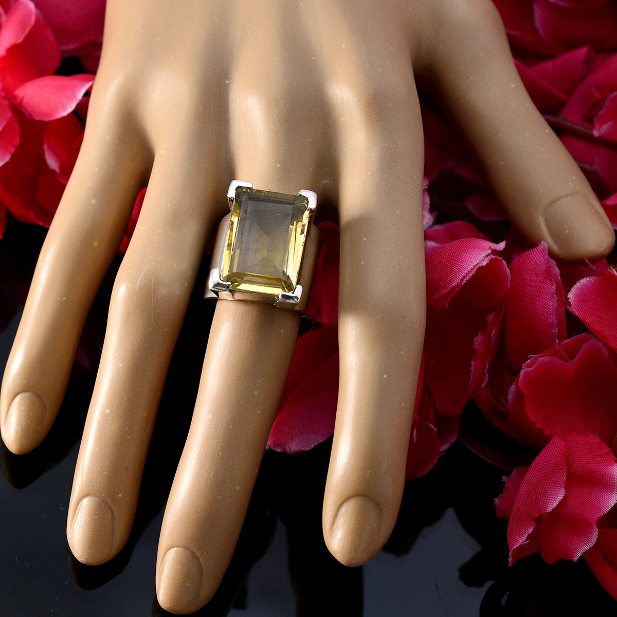 Scarlett Vintage Yellow Solitaire Ring
