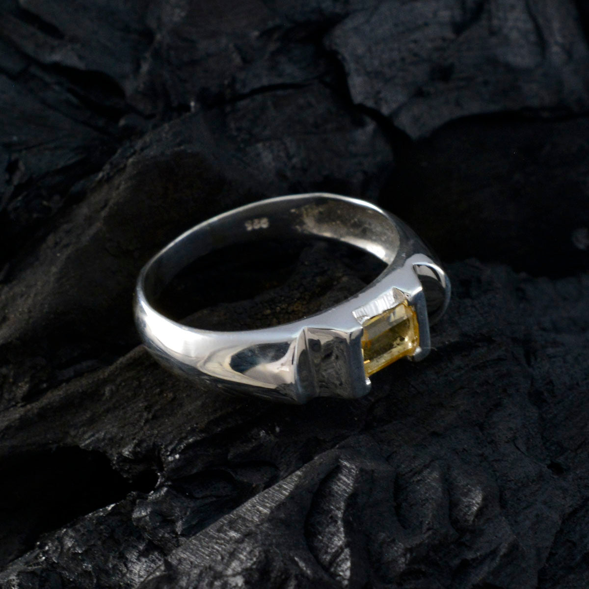 Julieta Contemporary Yellow Solitaire Ring