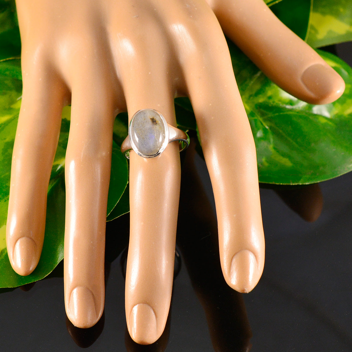 Layla Traditional Grey Solitaire Ring