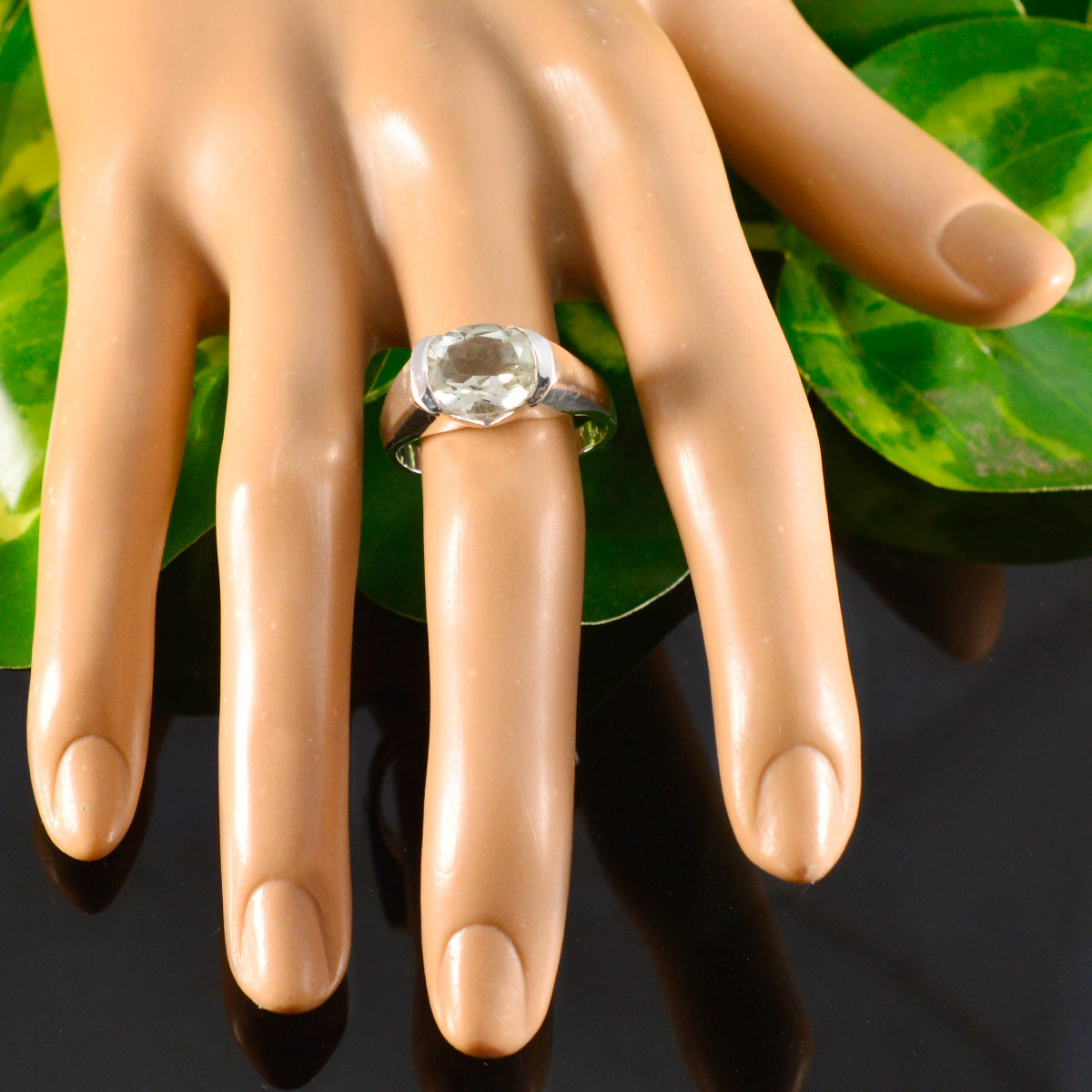 Siti Sophisticated Light Green Solitaire Ring