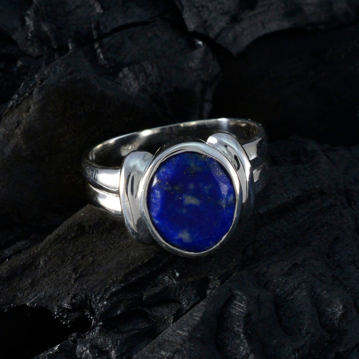 Nayara Trendy Blue Solitaire Ring for Everyday Glam