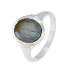 Joaquina Trendy Grey Solitaire Ring
