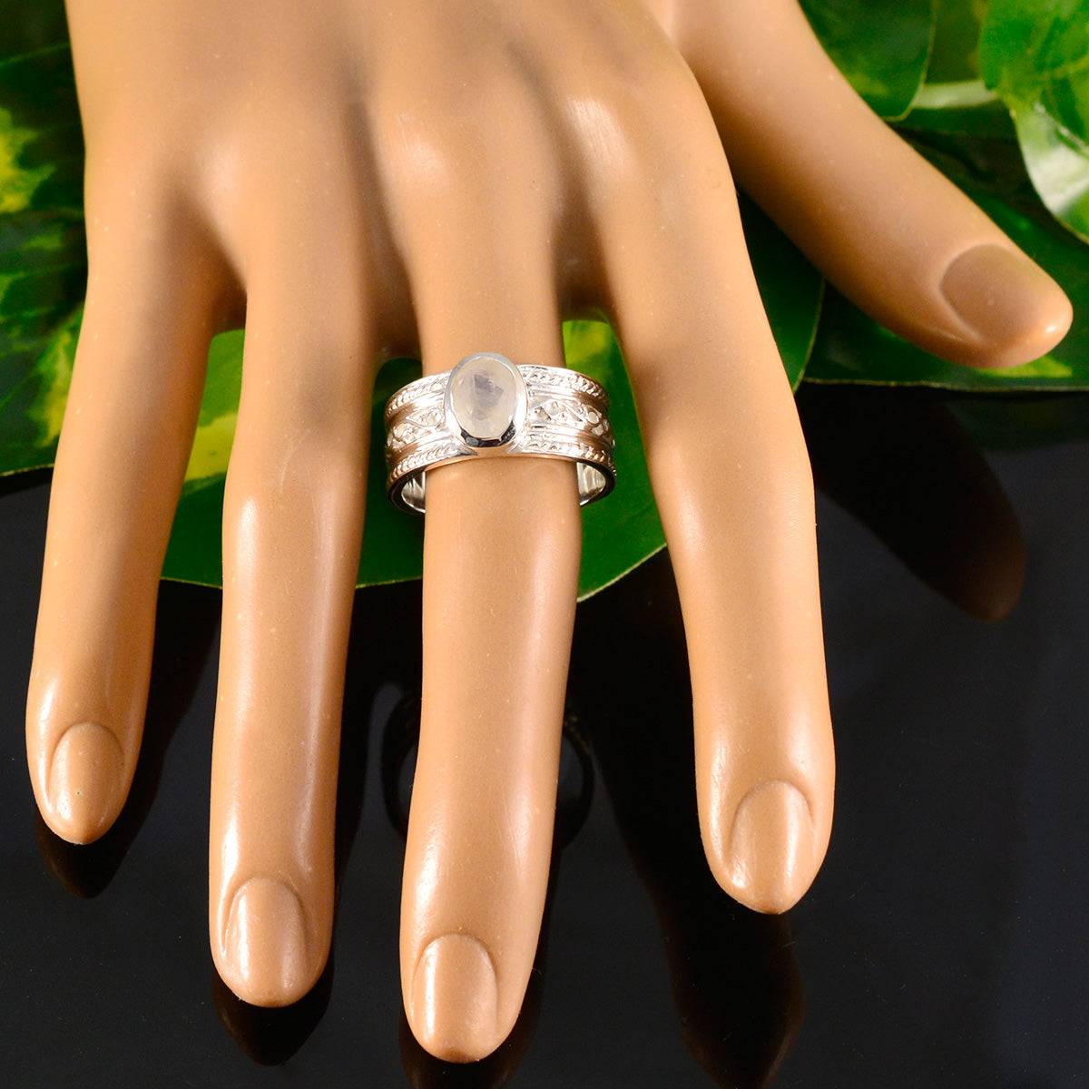 Zazlle Twist White Solitaire Band - Elegant Gemstone Ring