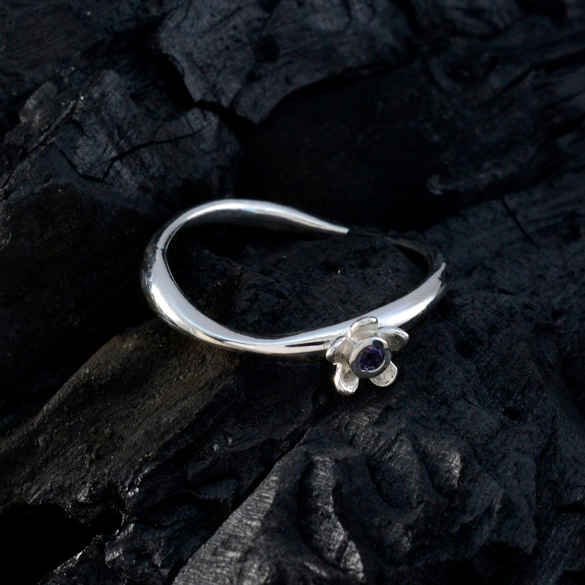 Autumn Sophisticated Blue Solitaire Ring