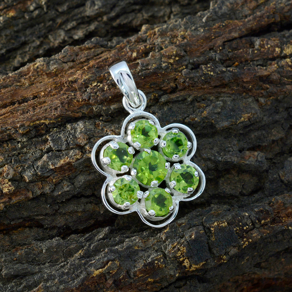Patricia Green Pendant Sterling Silver Floral Design