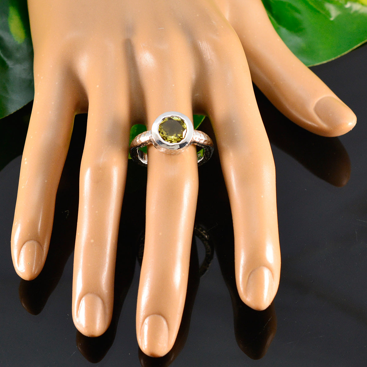 Aisha Yellow Solitaire Ring India with Gemstone Detail