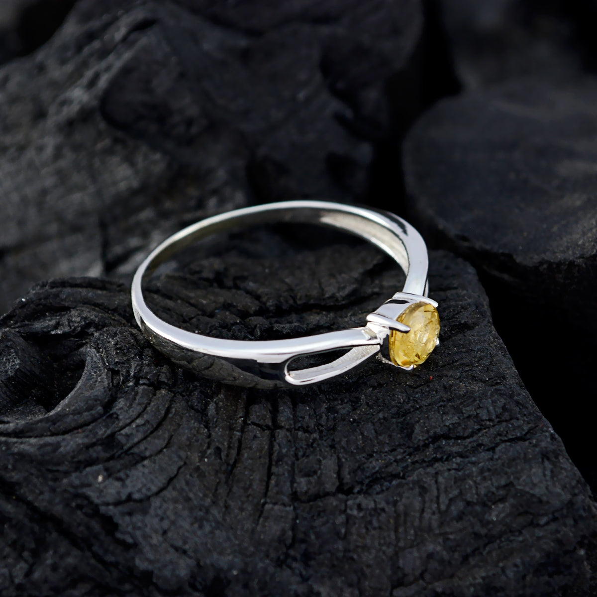 Camilla Graceful Yellow Solitaire Ring